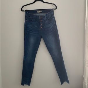 Madewell 10” High Rise Skinny Jeans. Size: 28 - 26.5” inseam
